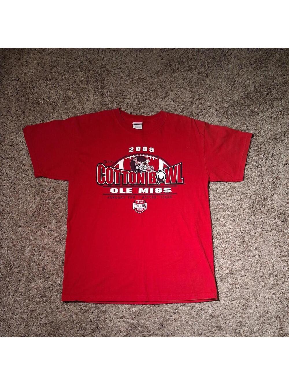 Gildan Men's Red Tshirt